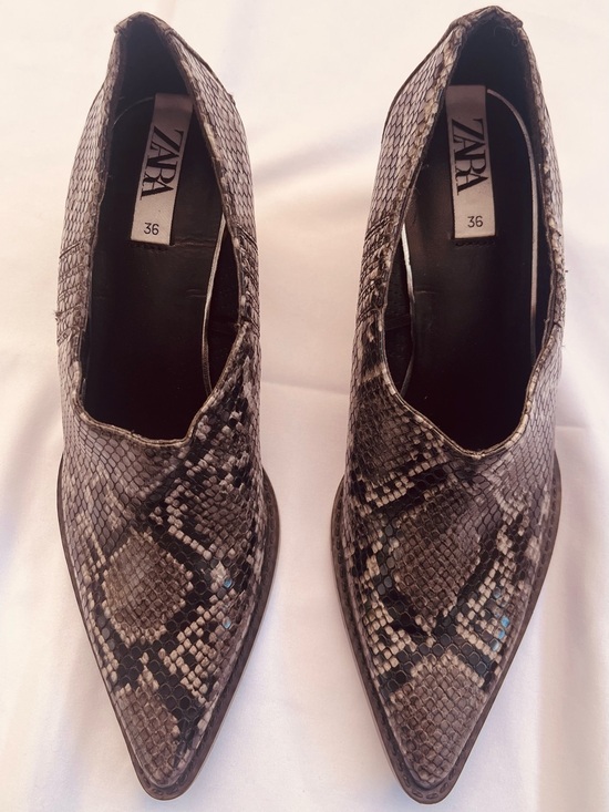 Zara Shoes - Zara Snake-Print Pointed Mules in Brown and Black
